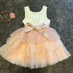 Size 7, Catherine Maladrino girl dress, very light pink/mauve